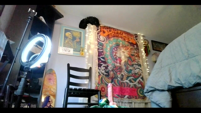 Suzy Wylde: 面接後に乗って水を吹くのを見てください!