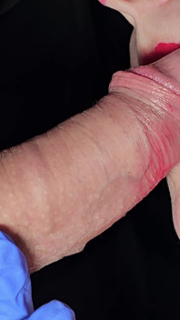 The Best Pig Mouth Close-up Smoking, Beautiful Oral Lip Cream and Huge Banging in a Moving Comb (red Lipstick)