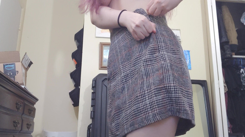 lilredvelvettt: Zkouším všechny moje sukně