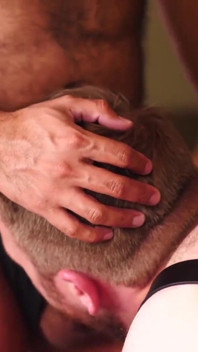 BEARFILMS - 同性恋熊天使法拉利和哈珀戴维斯生品种