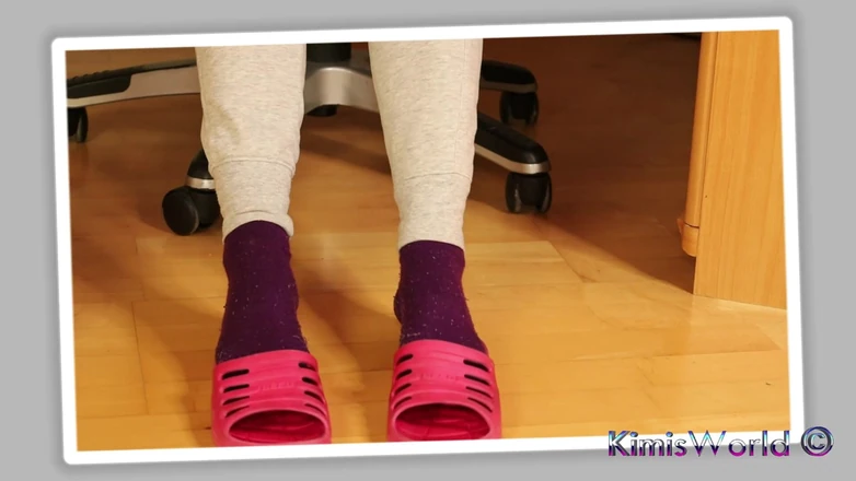 KimisWorld: Dirty Socks &amp; Slipper Tease - Worn Workout Look
