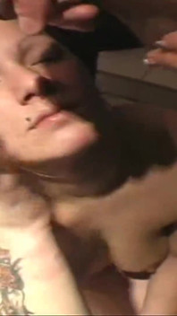 Chcací a cum milující děvky si užívají ponížení velkými ptáky