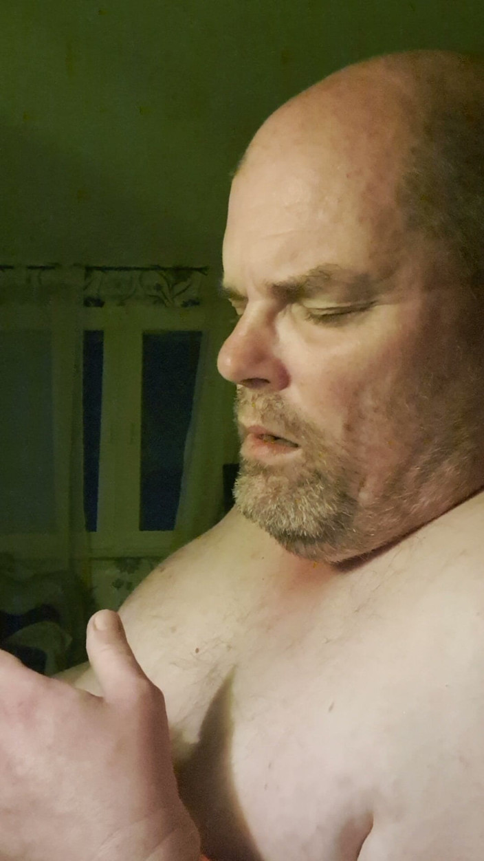 Fickspecht: New Stretching Exercise for the Slut Saturday Morning