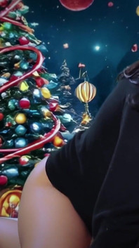 32 Massaggio un culo spesso perfetto e scopiamo nel Villaggio di Natale!