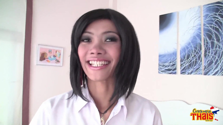 Creampie Thais: Fucked Her Bald Pussy Bareback