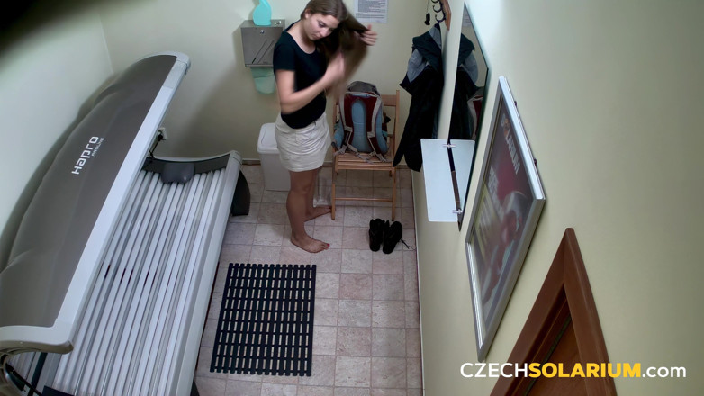 Czech Solarium: Czech Solarium 163: Hairy MILF Gives Us a Free Show in...