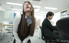 A Crazy Office Sex Adventure with Akari Amamiya
