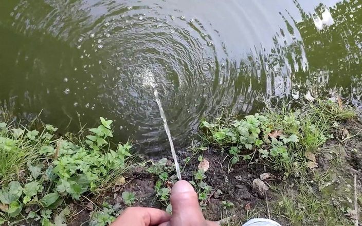Idmir Sugary: 水に長時間放尿すると、水が泡立つ