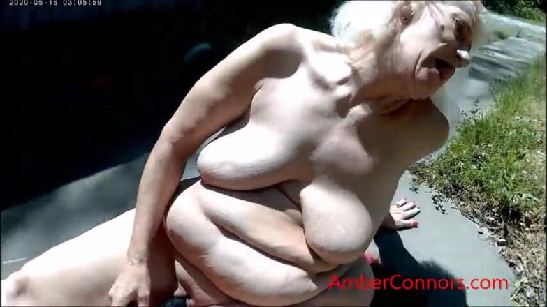 Amber Connors: Bon squirt