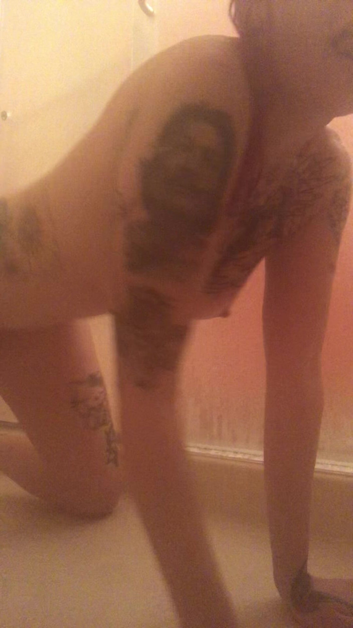 Lady Lazarus: Limpiando la ducha 1