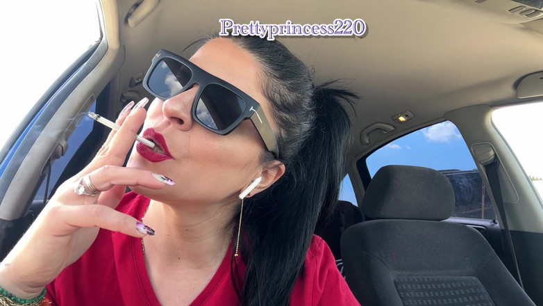 Panfil corina: Fumare in macchina