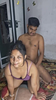 インドのバンガル人妻のセックスが熱い