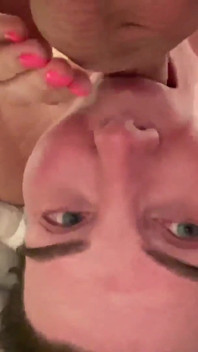 Skullfuck - lata de crema batida y un facial