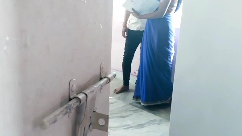 Fantacycutting: Kleiner studentenjunge fickt college-frau