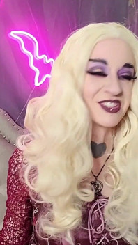 Hocus Pocus Rampage on Comic Con Virgins