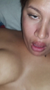 Sezon trzeci - Cummy Bear POV Pussy so Bien 3