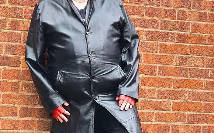 Leatherman63: Leather Trench and Pants