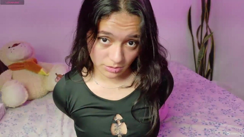 Emilyn Grifs: मैं नियंत्रित नहीं कर सकता कि मैं आपके अधीन हूं