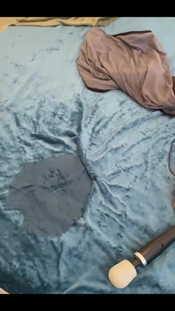 I Squirted so Much That Even 2 Waterproof Blankets Were Not Enough