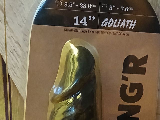 Orgasm From New Giant Dildo (New Pornstar)