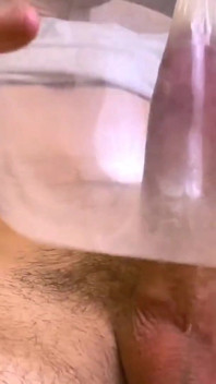 Condón Globo Para Sextoy Casero Masturbándose