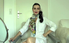 Lady Victoria Valente: 3 美丽的丝质围巾表演