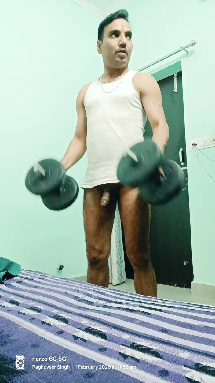 Rajasthani-old-lover: Індійський гей-офіцер