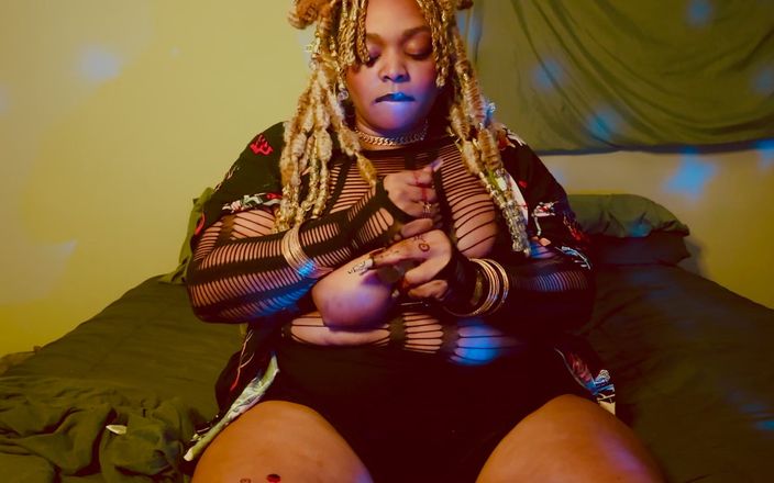 Rue, The Waning: Redbone Findomme te drena con una mirada