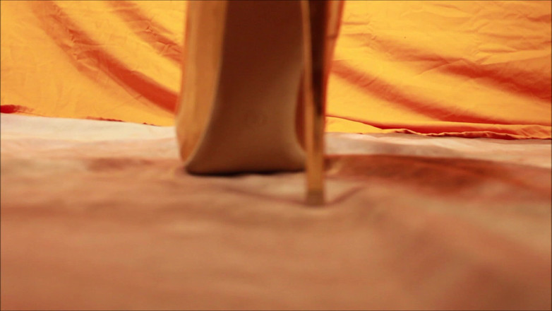 Haydee Rodriguez: Giantess Shows off Gold High Heels