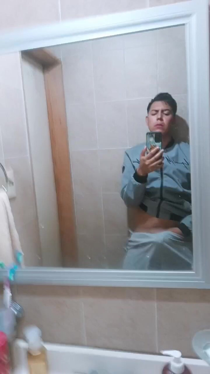 Ale Palomares: Prima masturbazione dell'anno