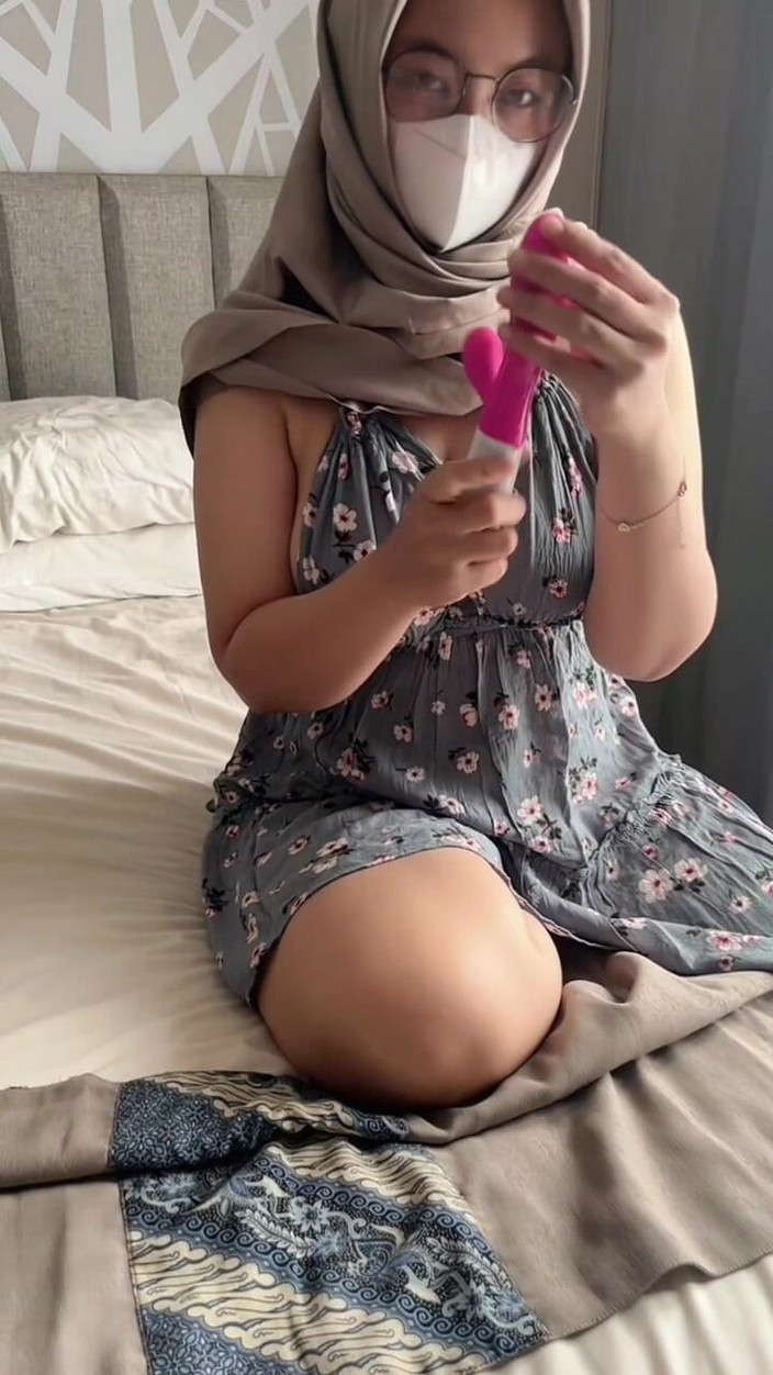 Biancaid: Только Что Проснулся, Мой Озорной Кузен Мастурбировал