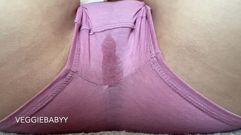 Veggiebabyy: Up Close Masturbation in See Thru Undies