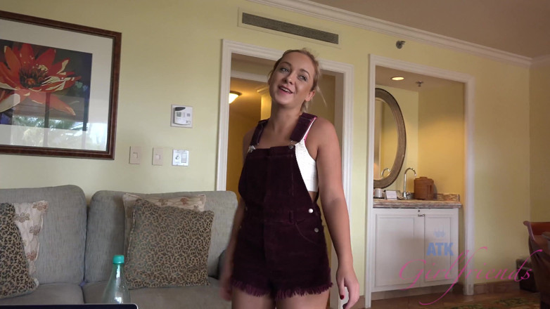 ATK Fans (Girlfriends): Vacanță virtuală în Hawaii cu Cleo Vixen partea 4