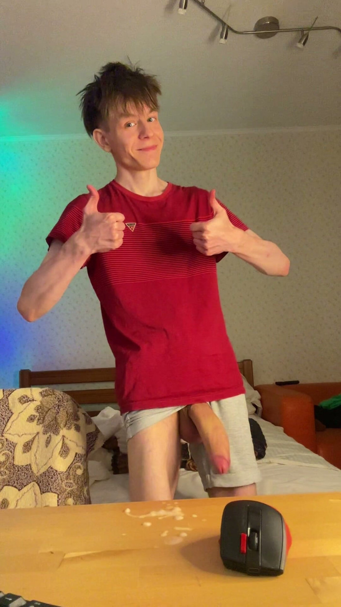Morflot24: Ragazzo magro da 55kg che gioca con la sua carne pesante...