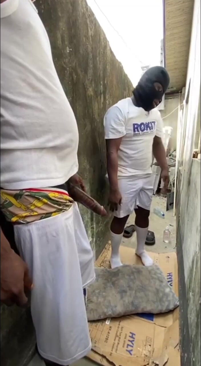 Bullet: 퀵 코너 섹스