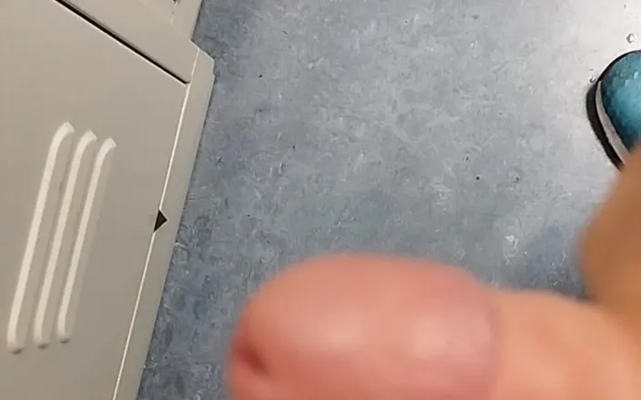 Bayer911: Risky Masturbating in the Locker Room at My Workplace.