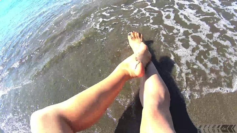 Nylondelux: Nude stocking on the beach