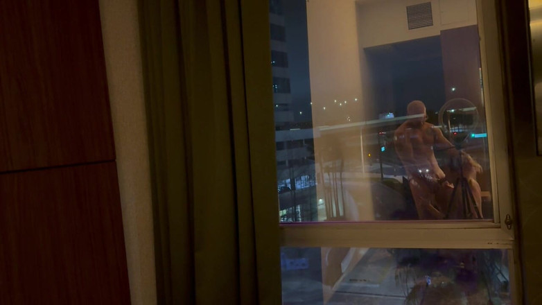 MYA Pleasure: ホテルの窓の反射