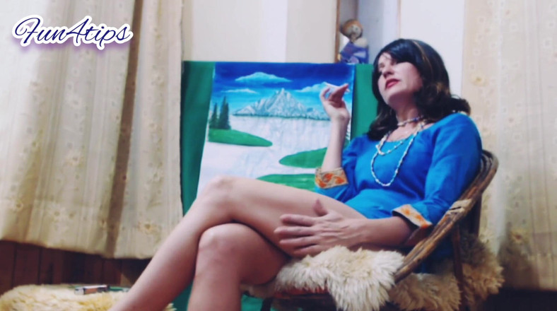 Bolly Karma: Awek panas yang merokok, untuk anda nikmati.