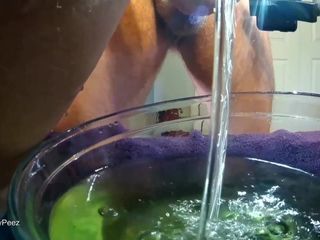 Cum and piss play fun!: Cận cảnh cực độ của việc pha trộn công thức xuất...