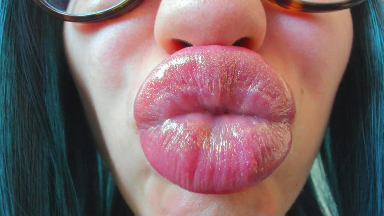 Rarible Diamond: Lesklé rty Zblízka Pouting