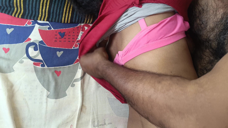 Magilmathi: 継兄が主婦とベッドを楽しむ