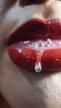 Rode lippen, speeksel, JOI, rand en drainage als een goede