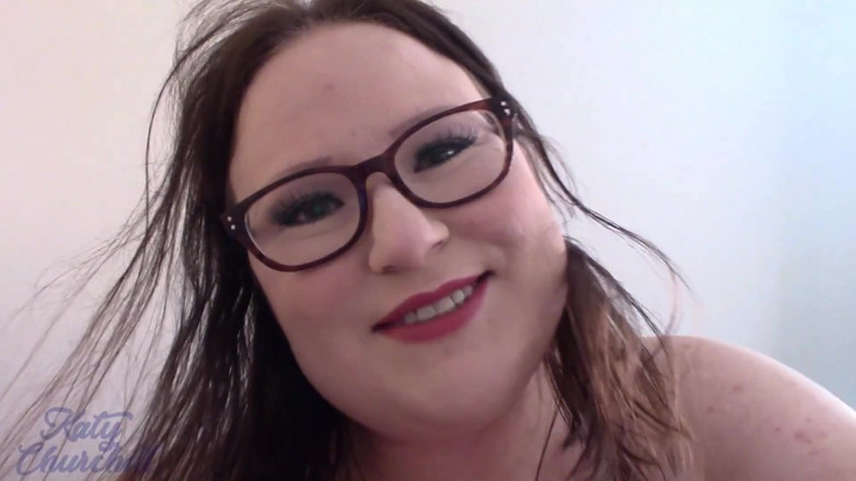 Katy Churchill: Sexe avant de se coucher avec sa copine BBW poilue