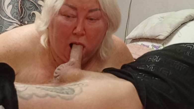 Zona901: Macecha saje ptáka, aby získala další várku spermatu