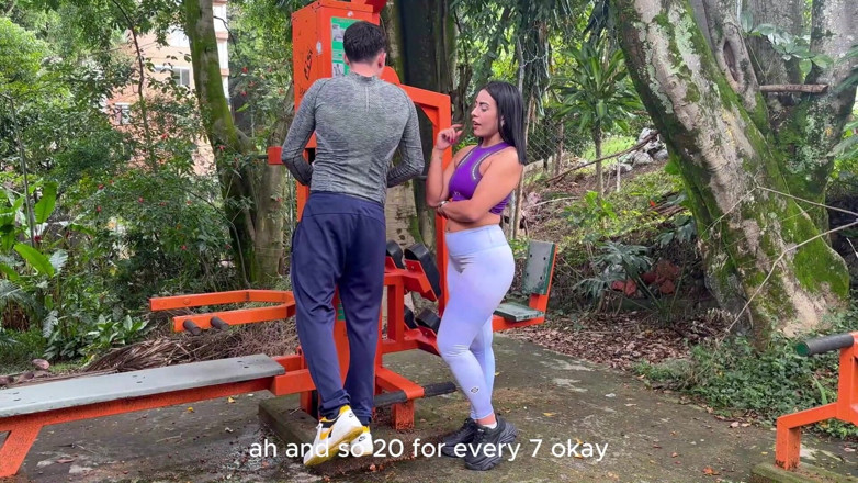 Kylei Ellish: Airbnb Me iske lie... hotal men ajanbi ke saath phataafat...