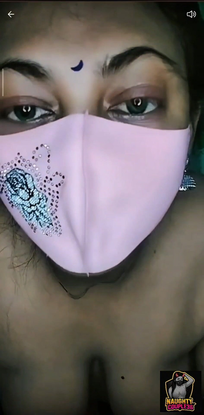 Black Adam: Desi Bhabhi Showing Her Nude Body on Video Call to...