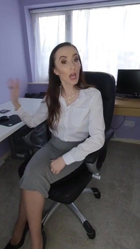 Sophia Smith - závislá na pornu
