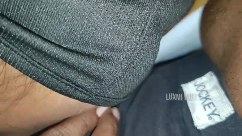 Luxmi Wife: Vídeo completo - esposa fodida com amigo do escritório