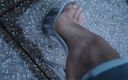 Mutsakin: Feet and Heels